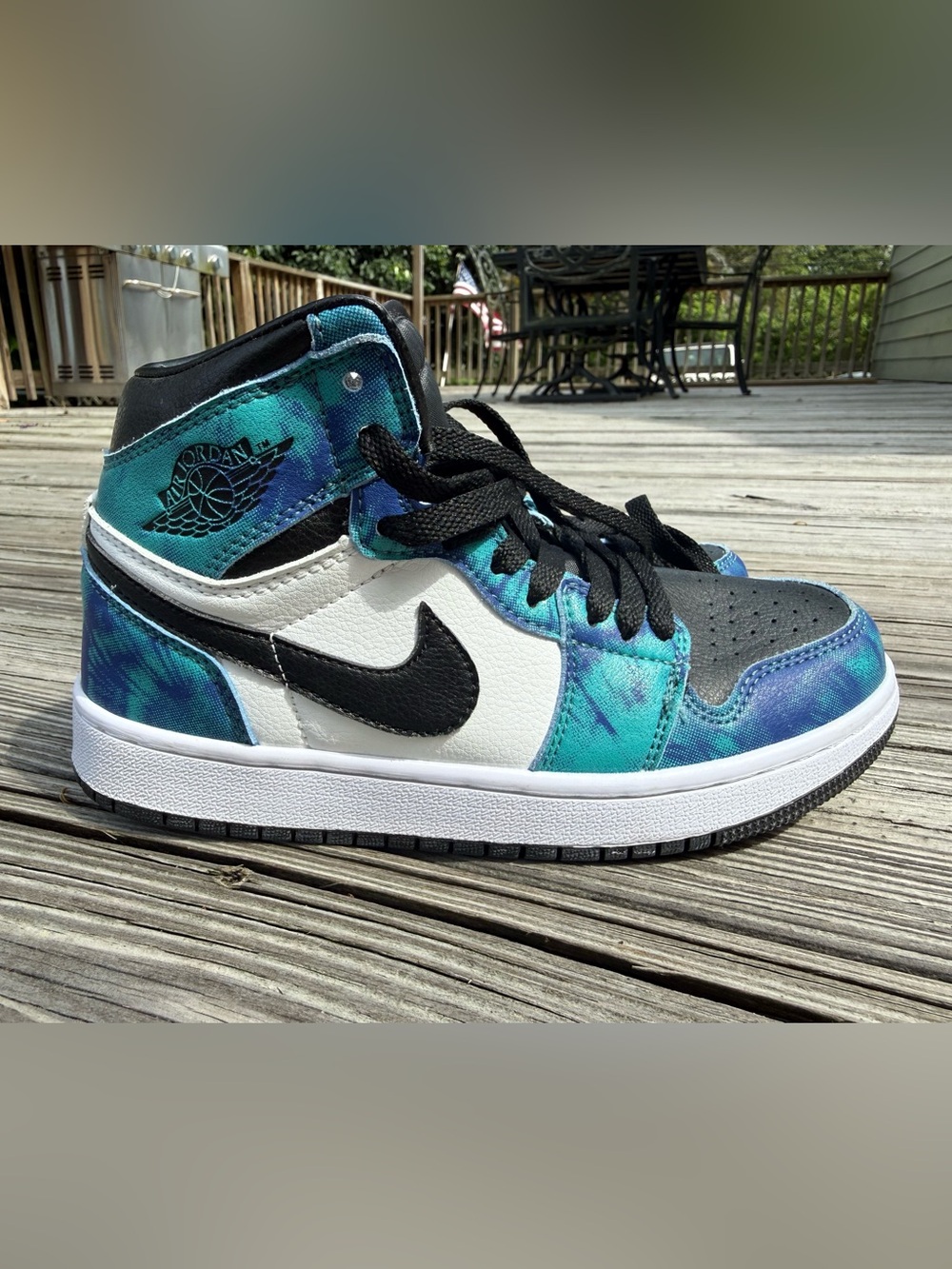 Jordan 1 Retro High Nike High-Top Sneakers in Blue and Teal Tie-Dye